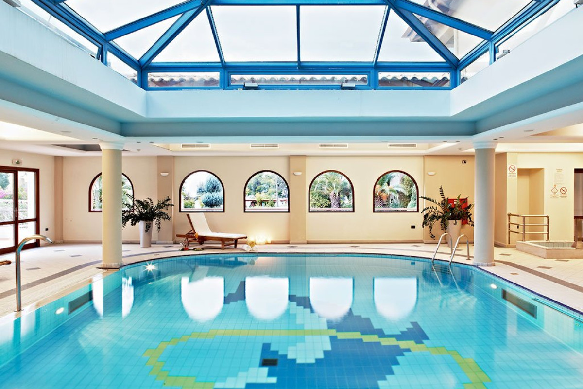 Negroponte Resort