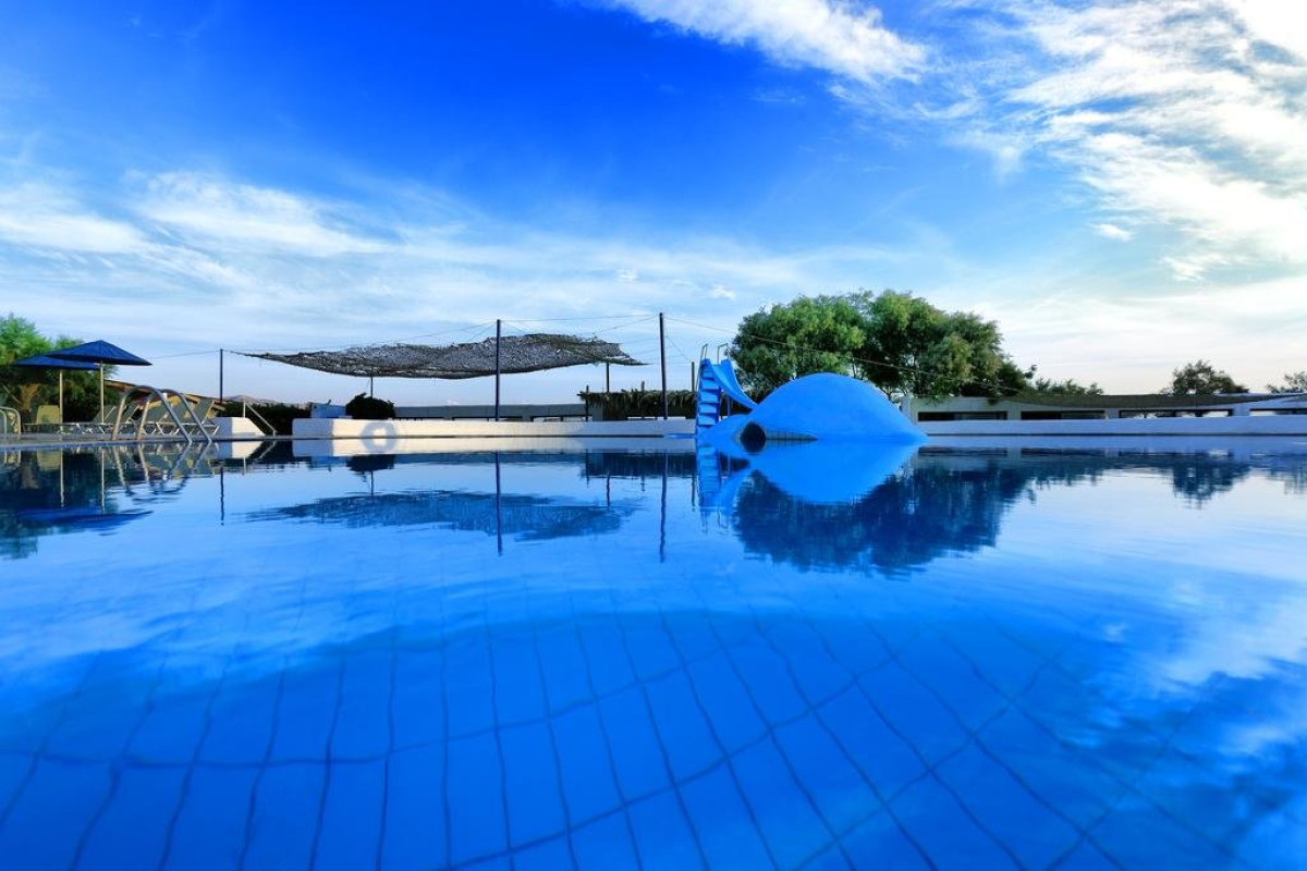 Apollonia Beach Resort and Spa (K)