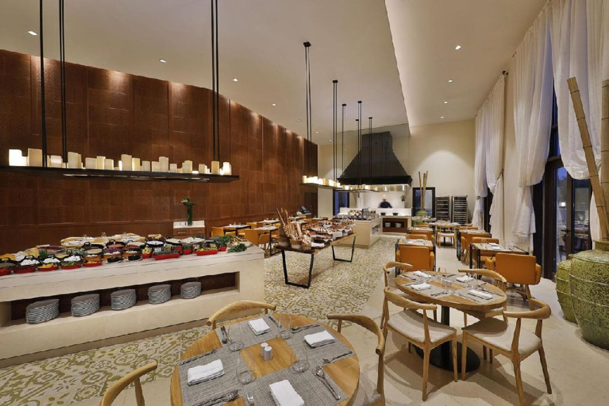 Al Manara Luxury Hotel