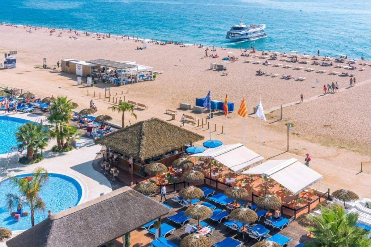 TAHITI PLAYA AND SUITES (Santa Susanna)