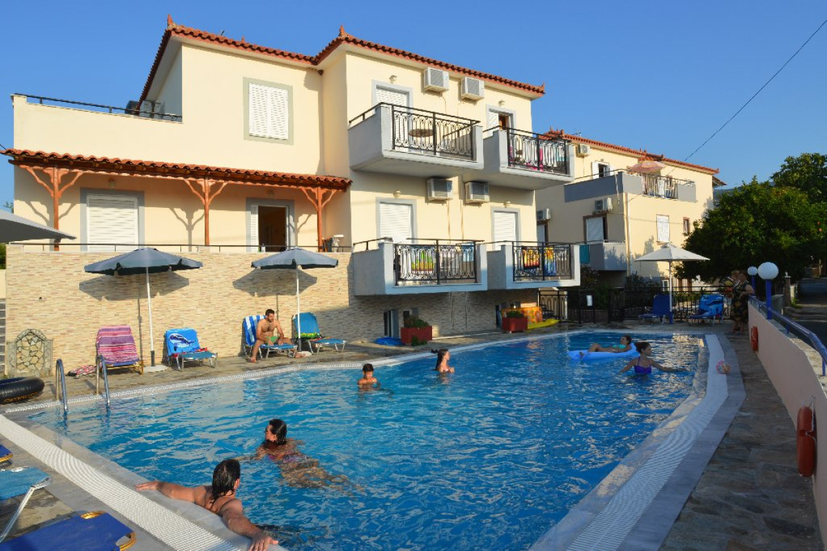 VIRGINIA apartments - studios (Anaxos)
