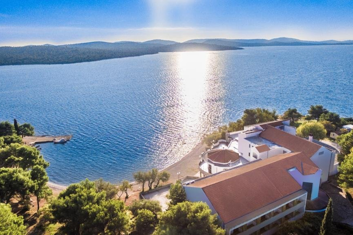 MIRAN HOTEL (Pirovac)