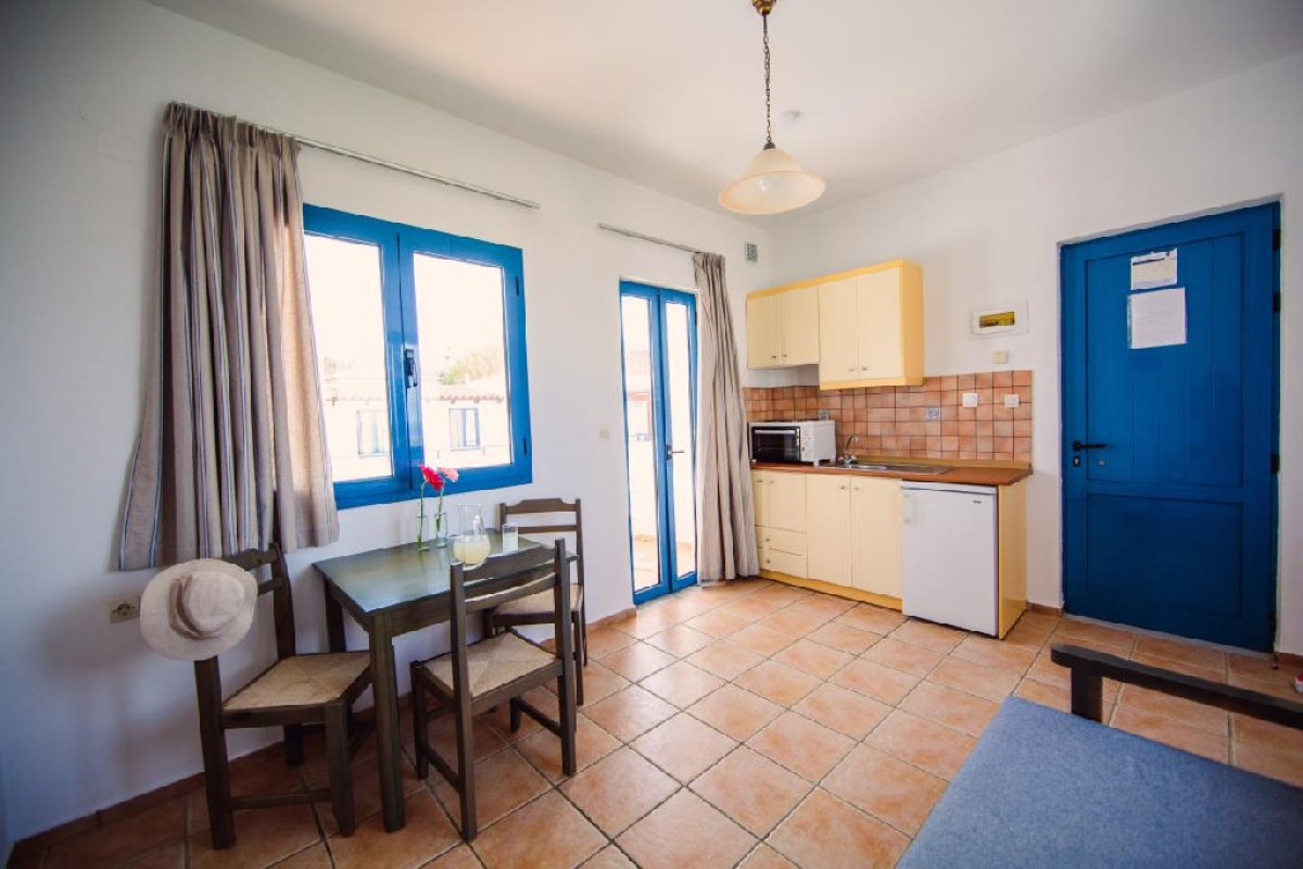 Iliana Apartments (K)