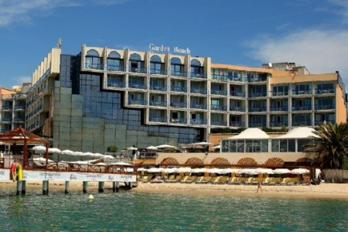 GARDEN BEACH