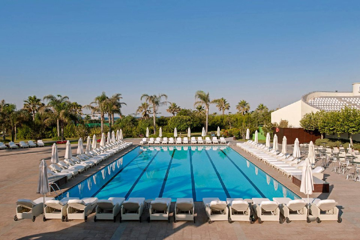 CALISTA LUXURY RESORT