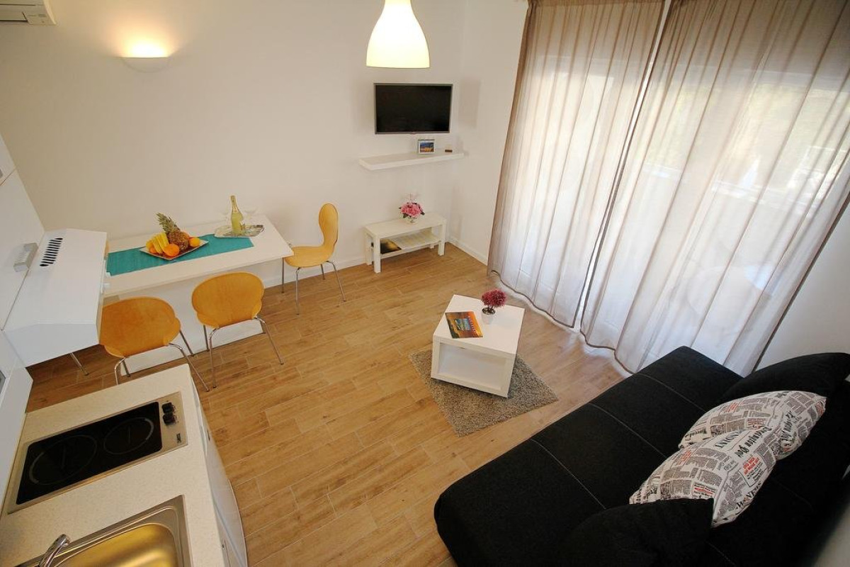 Apartments Stipe (Makarska)