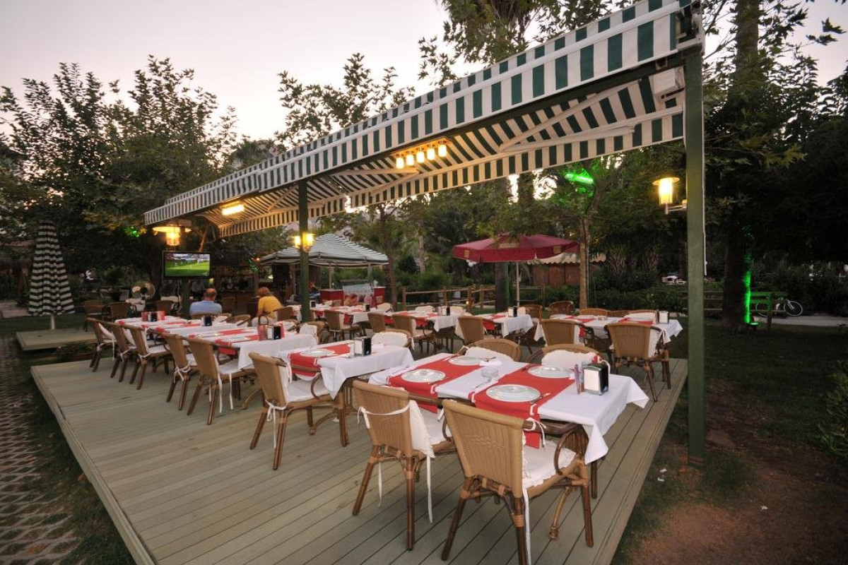 LETOILE BEACH HOTEL