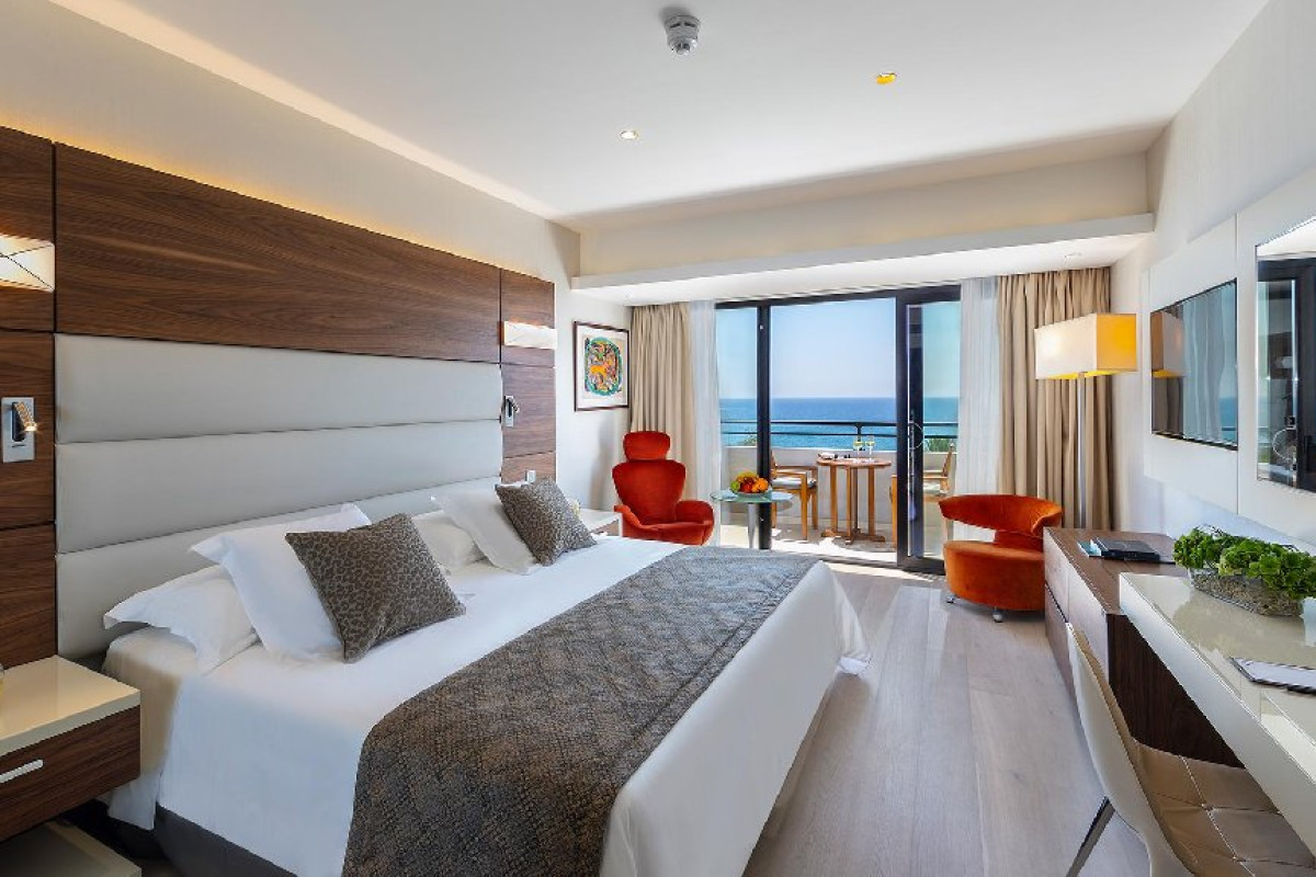 Amathus Beach