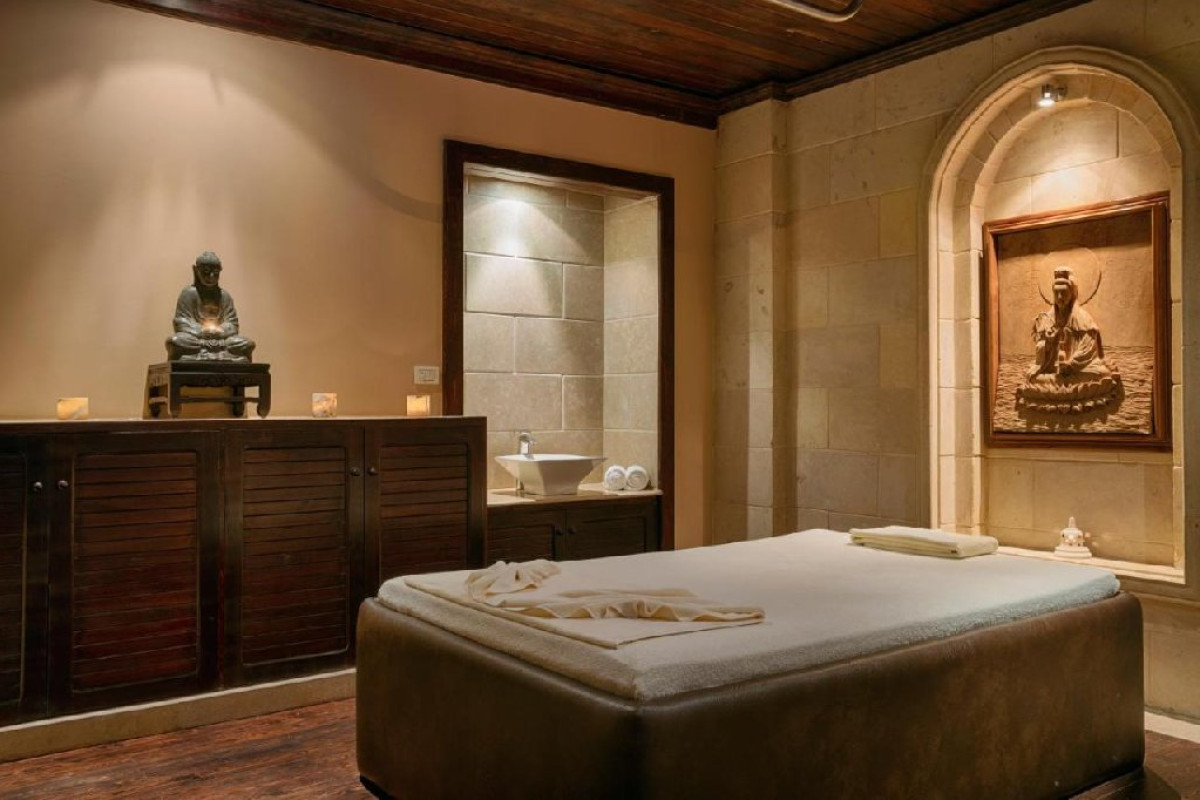 THE CASCADES GOLF RESORT SPA