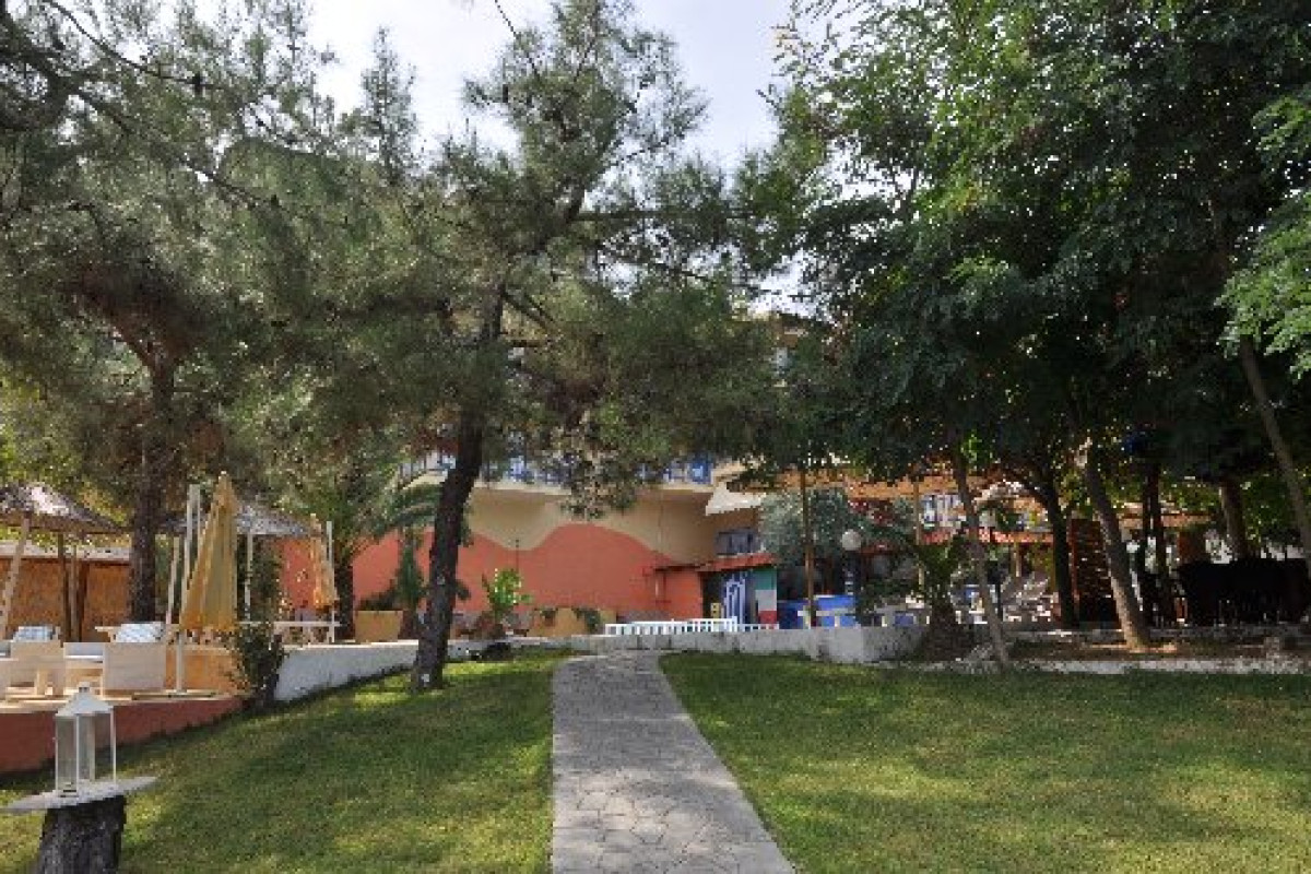 Rodon House (Tripiti)