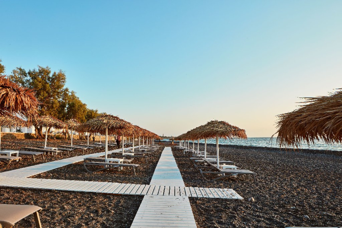 Costa Grand (Kamari - Santorini)
