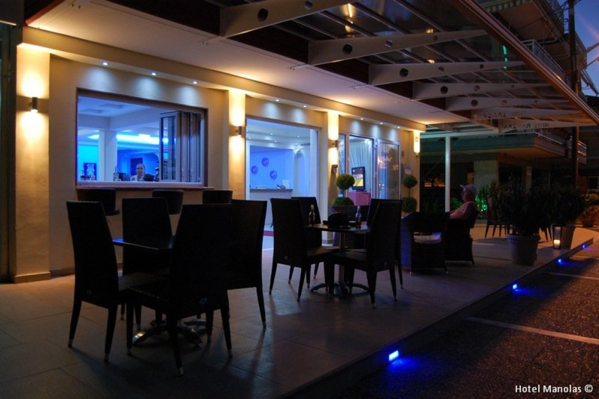 Hotel Manolas