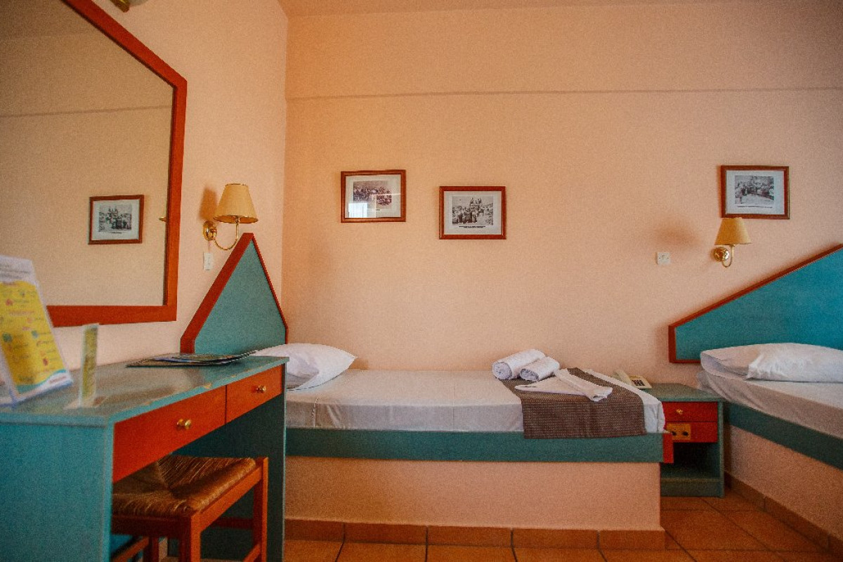 Filoxenia Hotel Apartments - Tholos