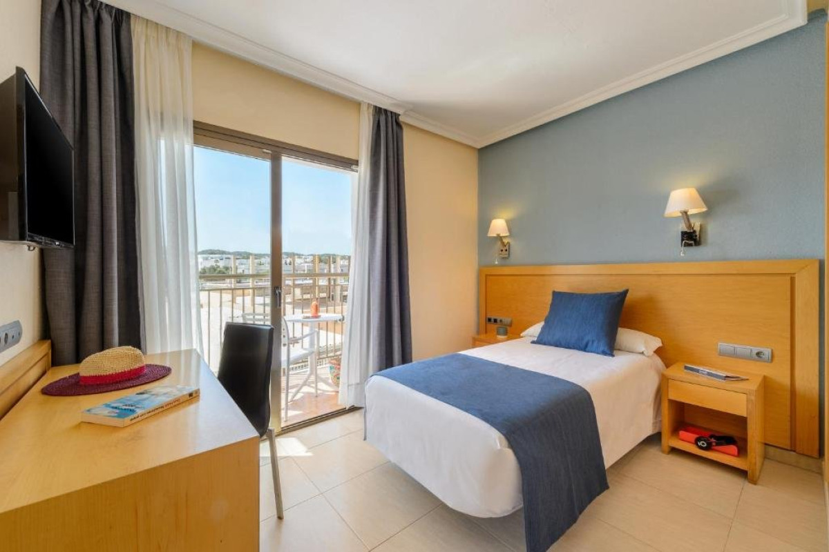 VIBRA SESTANYOL HOTEL