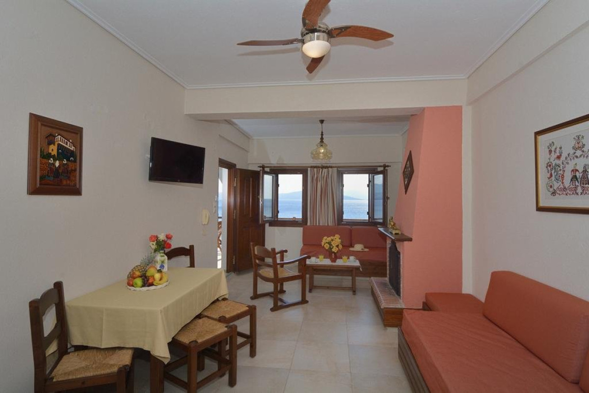 Diplomats Holidays Hotel