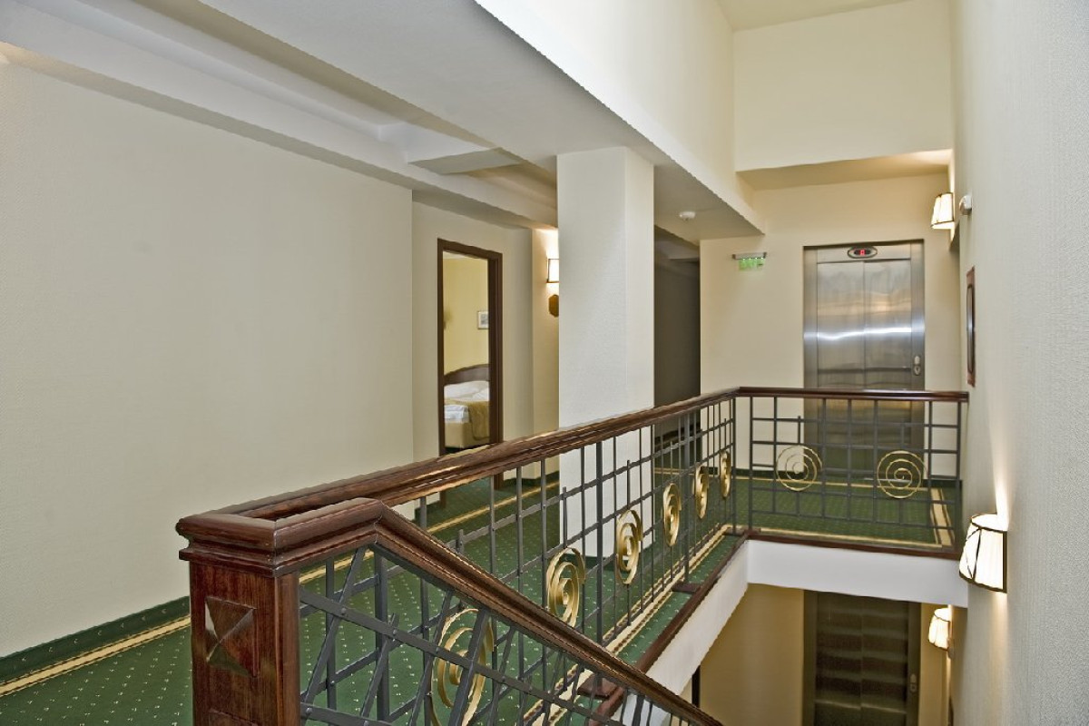 Hotel COROANA BRASOVULUI