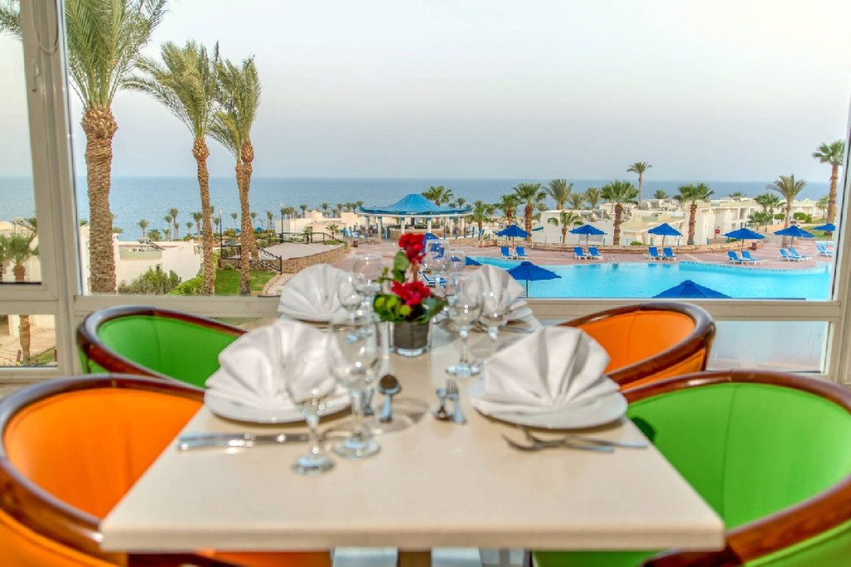 RENAISSANCE GOLDEN VIEW BEACH