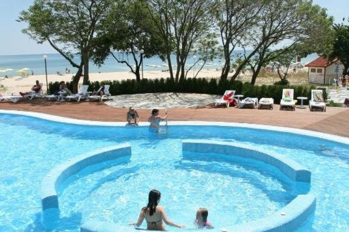 ARABELLA BEACH