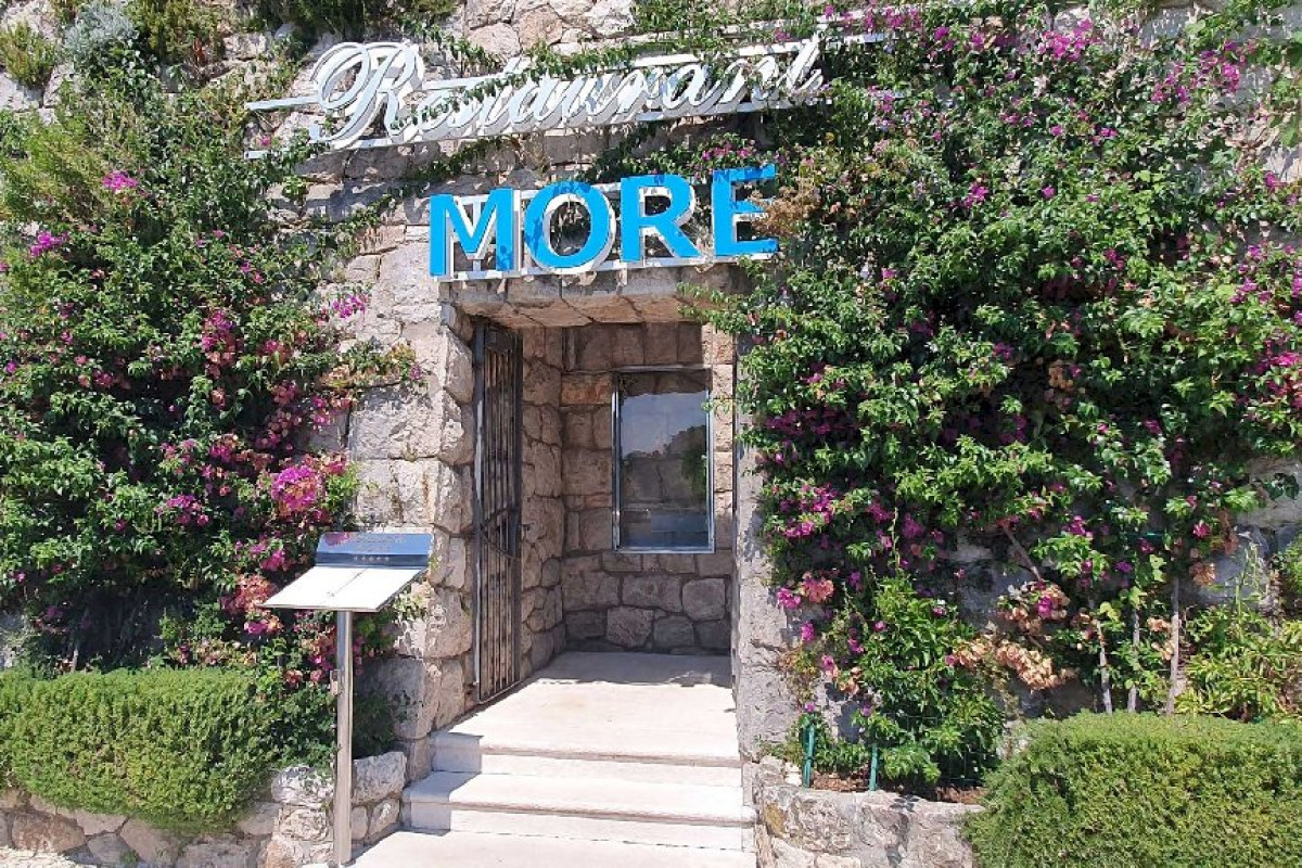 Hotel More (Dubrovnik)