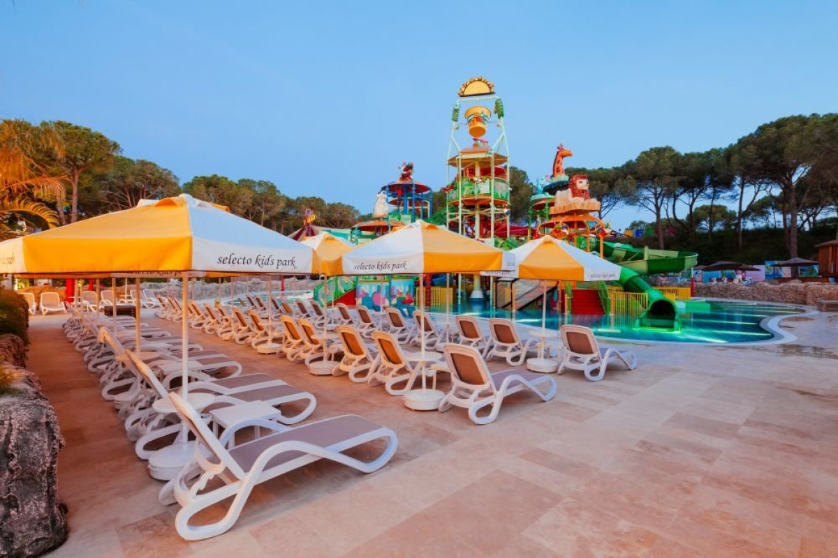 SELECTUM LUXURY RESORT
