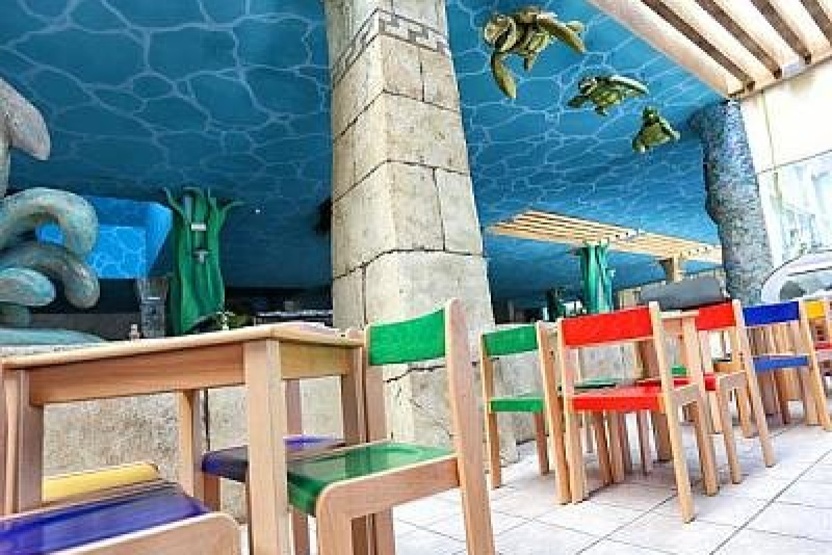 AMADRIA PARK KIDS HOTEL ANDRIJA (Ex Solaris) (Sibenik)
