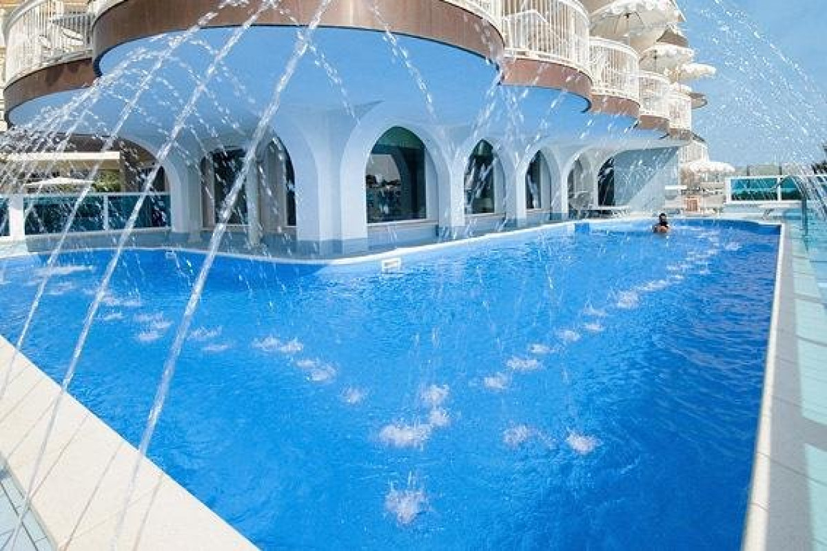 HOTEL NEGRESCO