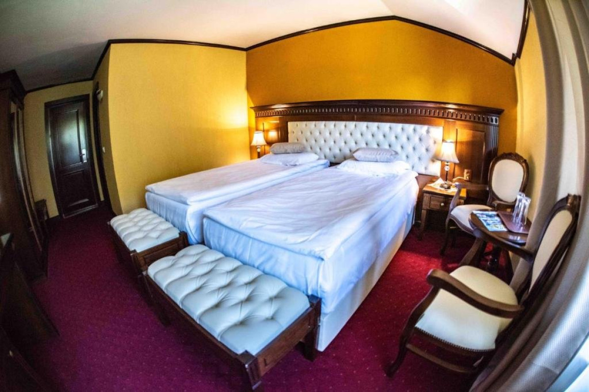 HOTEL TREI BRAZI.