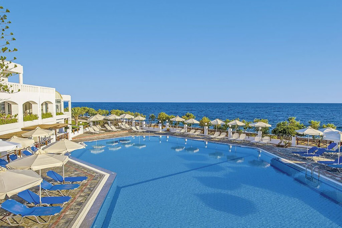 Maritimo Beach Hotel
