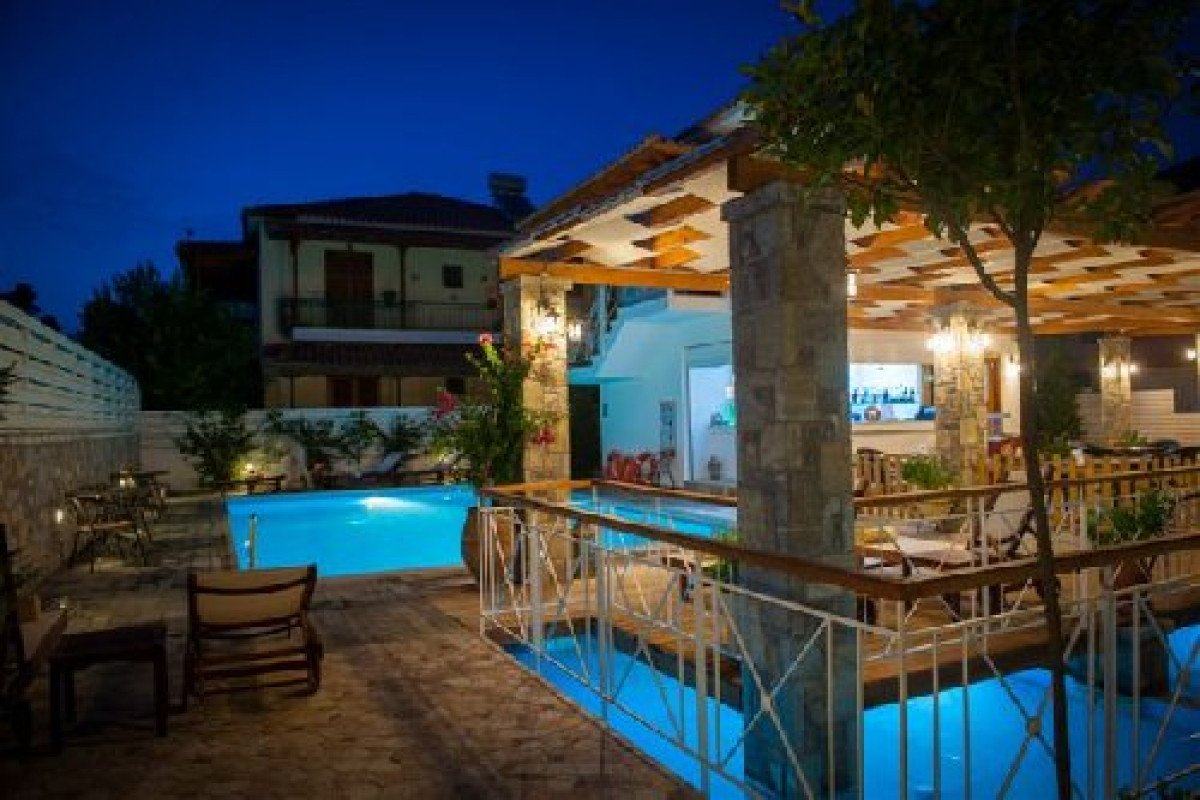 Neda Hotel ( Olympia)