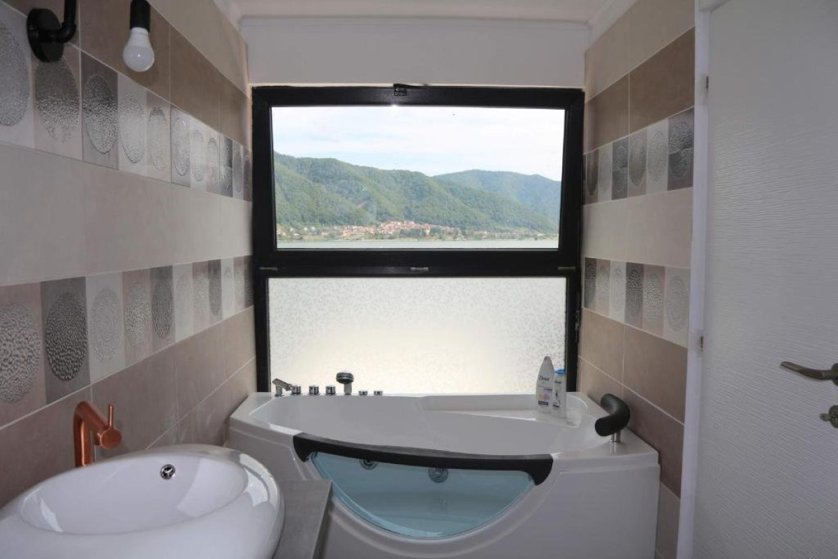 NOAH river house