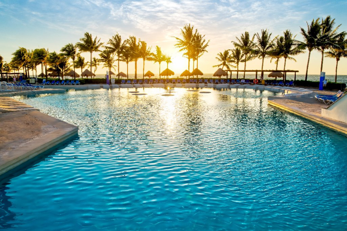 Bluebay Grand Esmeralda