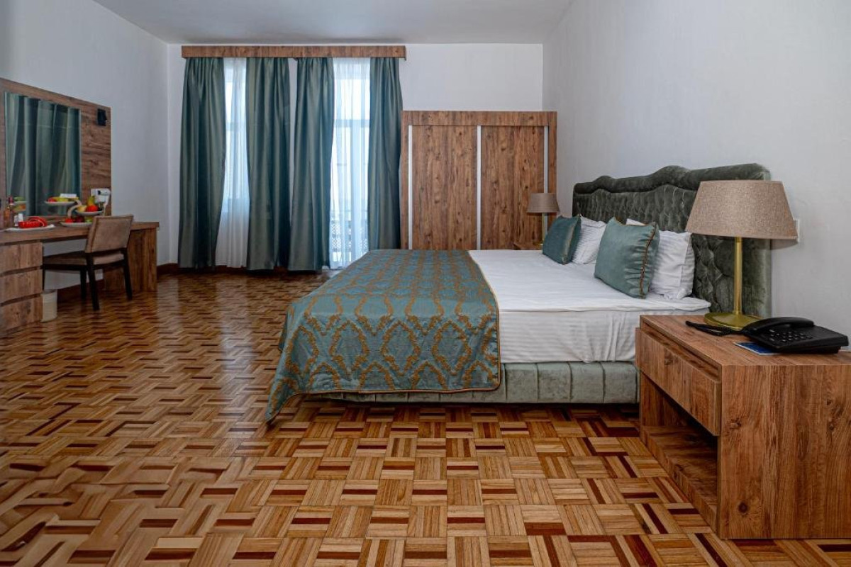 DOME HOTEL  CASINO