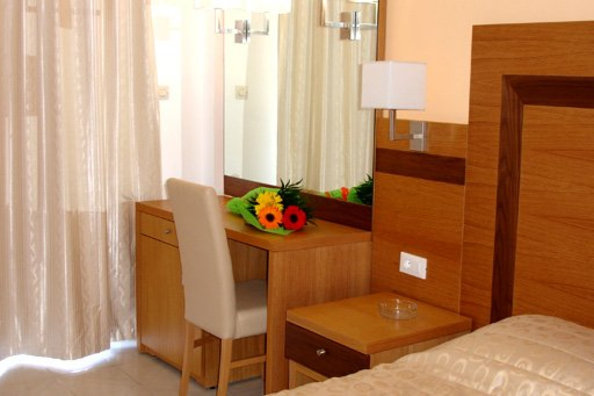 Africa (recomandat 2* superior)