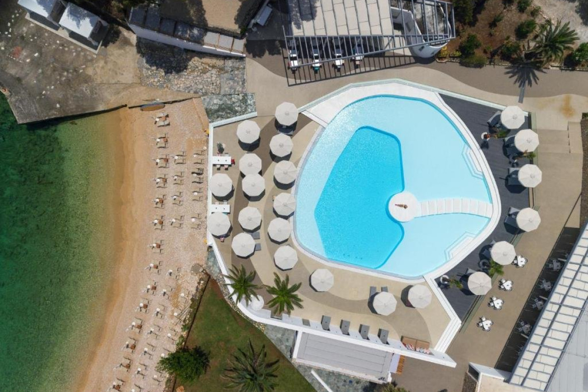 Marpunta Resort