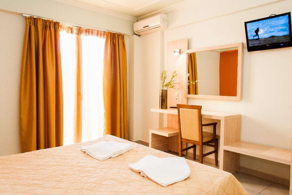 Zante Plaza Hotel and Apartments