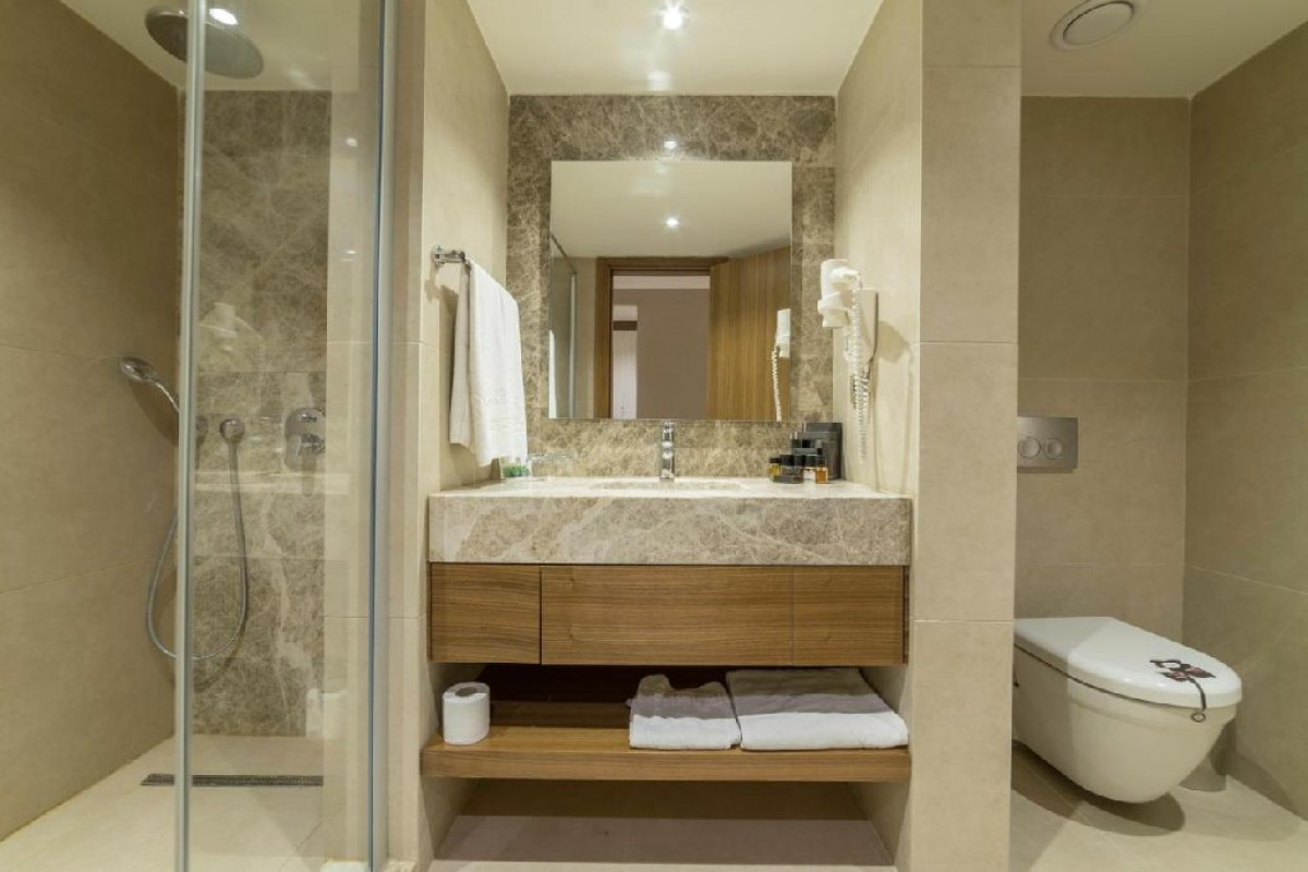 RAMADA HOTEL AND SUITES