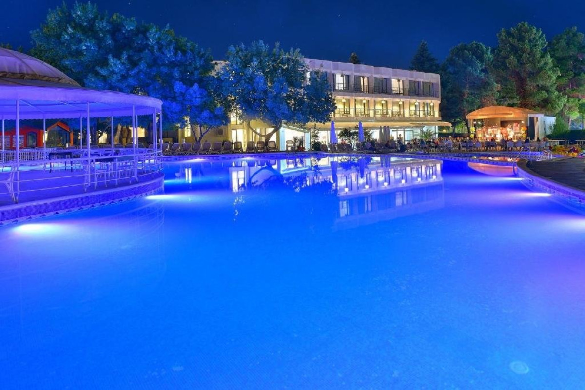 I Hotel