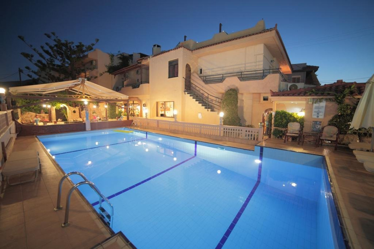 Erato Hotel (Gournes)