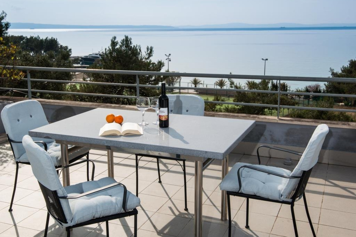 The Residence (Podstrana)