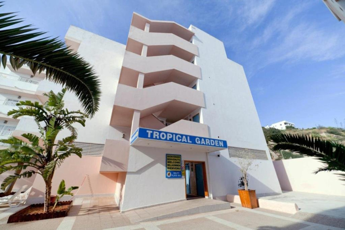 VIBRA TROPICAL GARDEN APARTMENTS