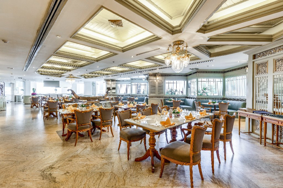 ROYAL CLIFF BEACH HOTEL
