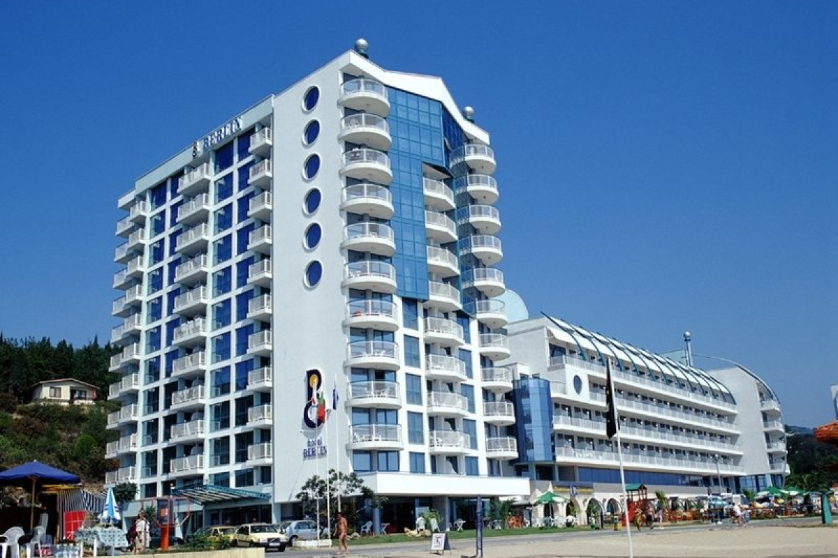 Berlin Golden Beach