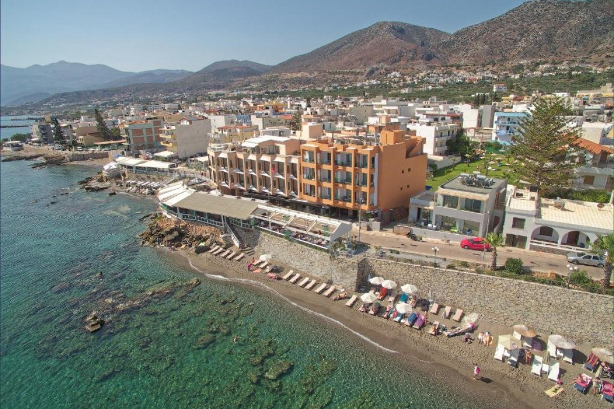 Palmera Beach (+16 years old)