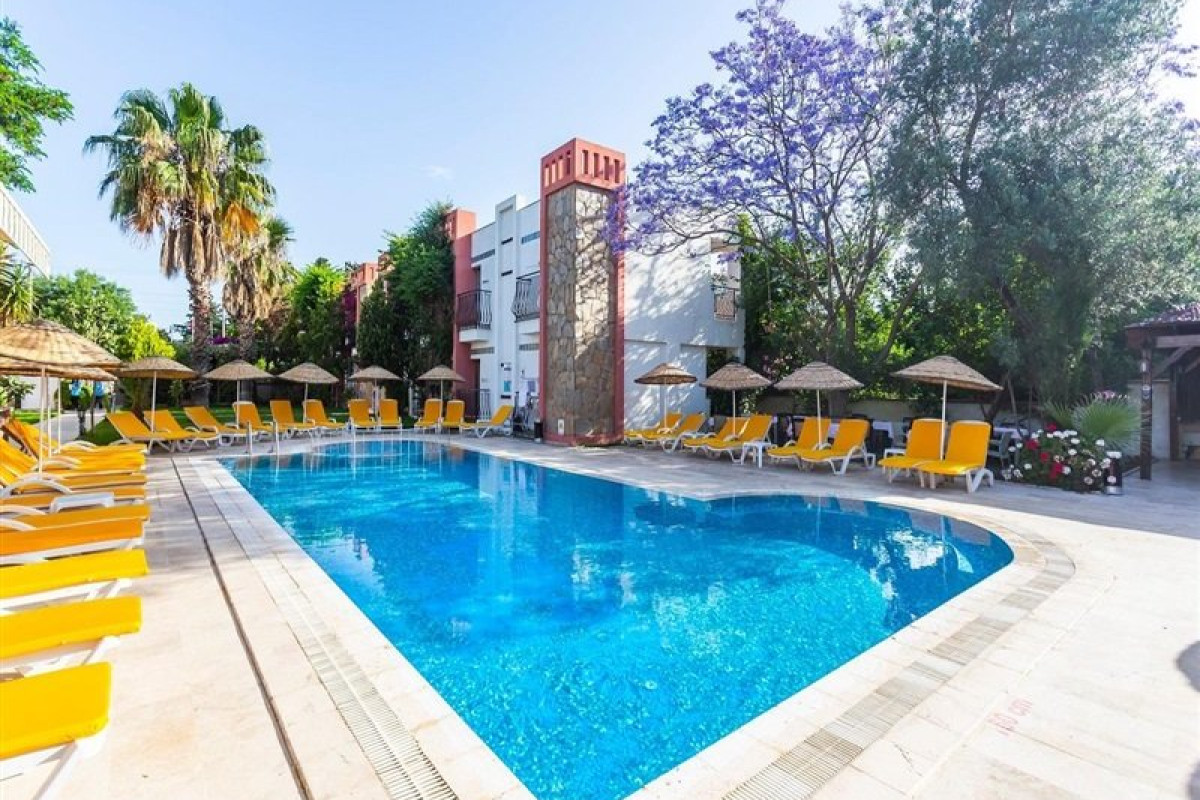 KRISS HOTEL