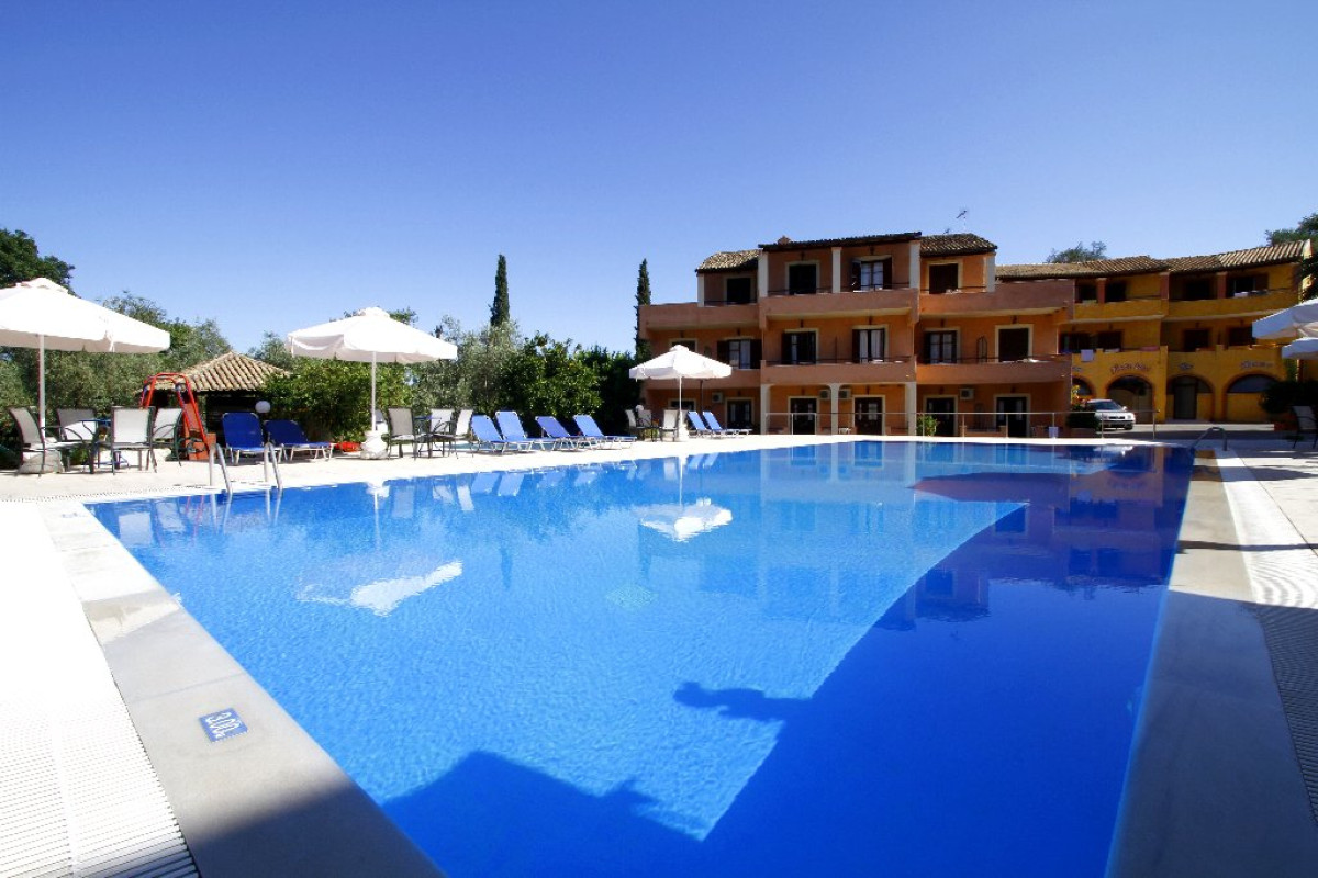 BINTZAN INN HOTEL (Perama) (C)