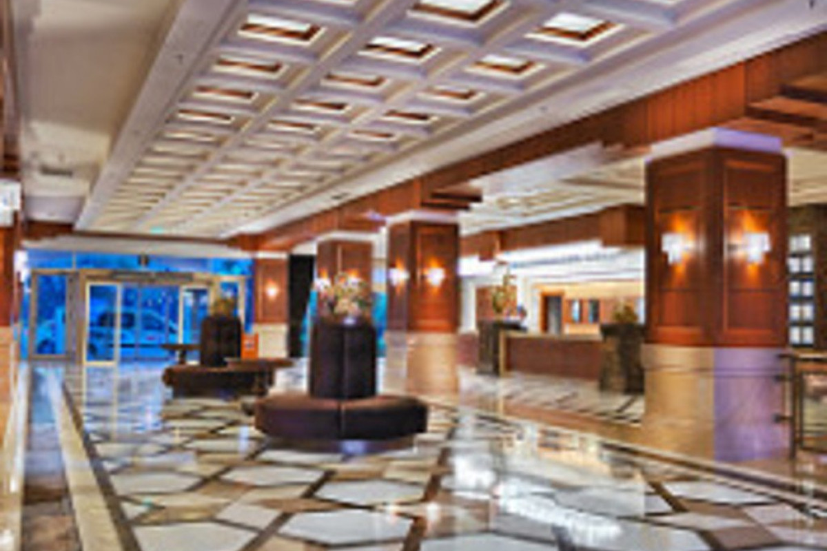 CRYSTAL DE LUXE RESORT