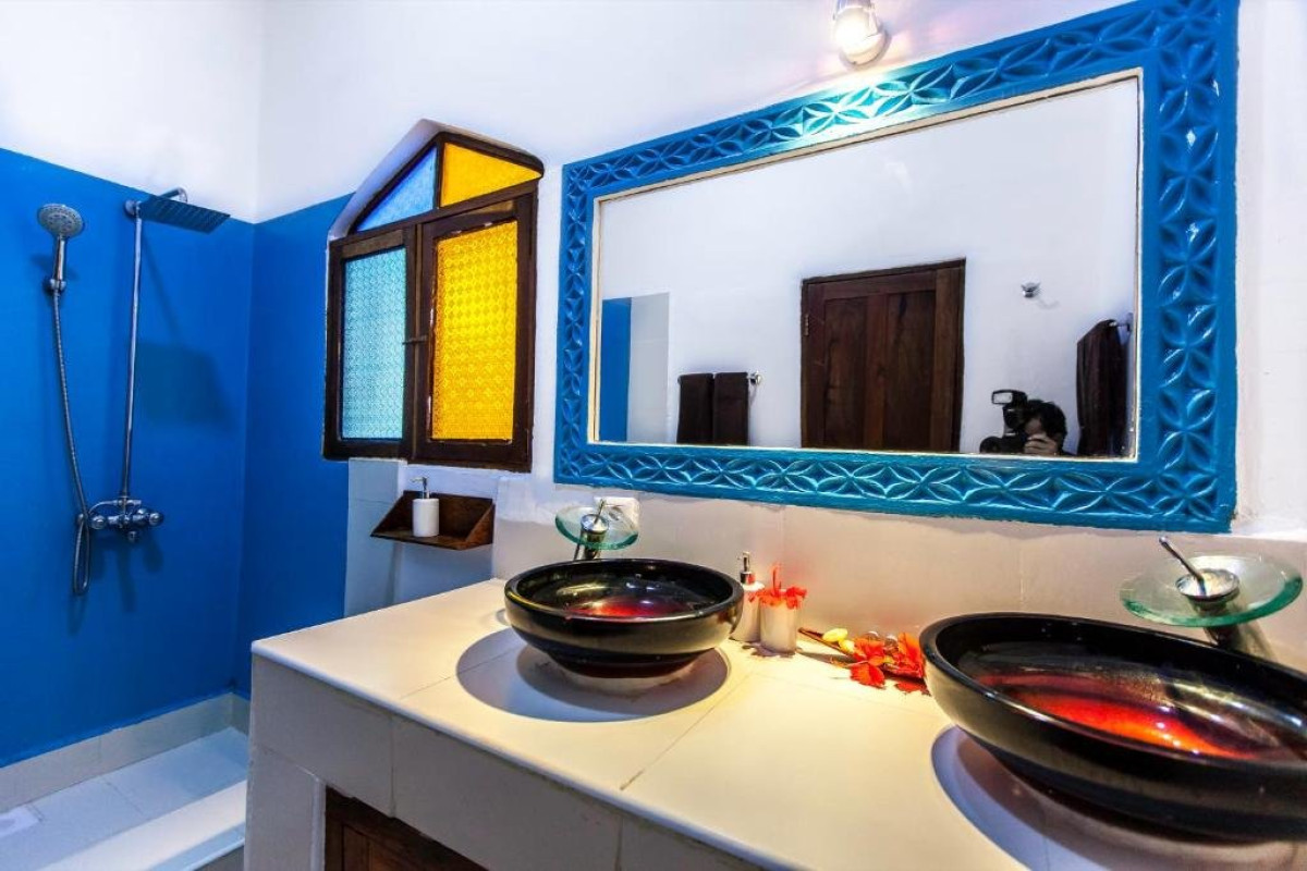 AHG WARIDI BEACH RESORT AND DREAMS BAY RESORT