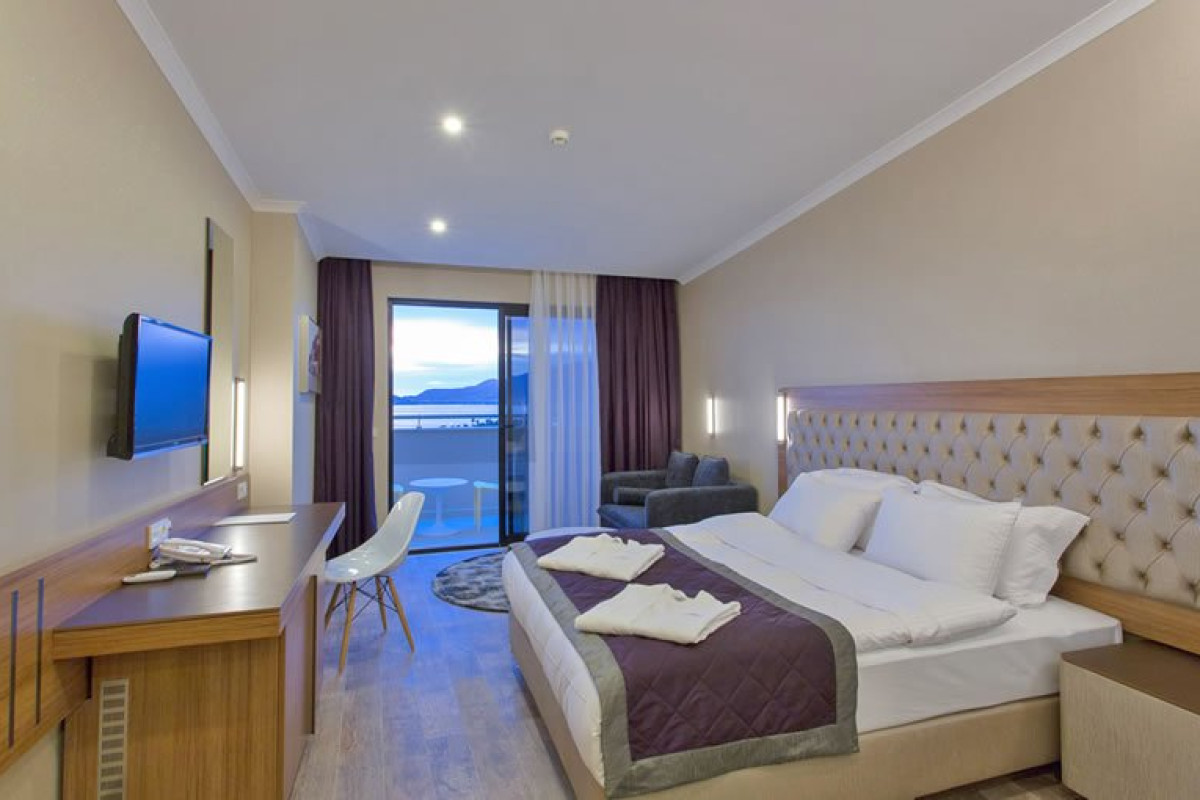 MICHELL HOTEL