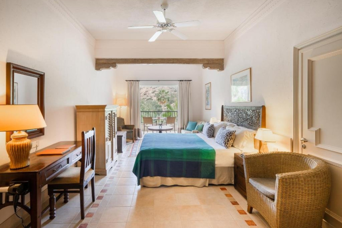 COLUMBIA BEACH RESORT