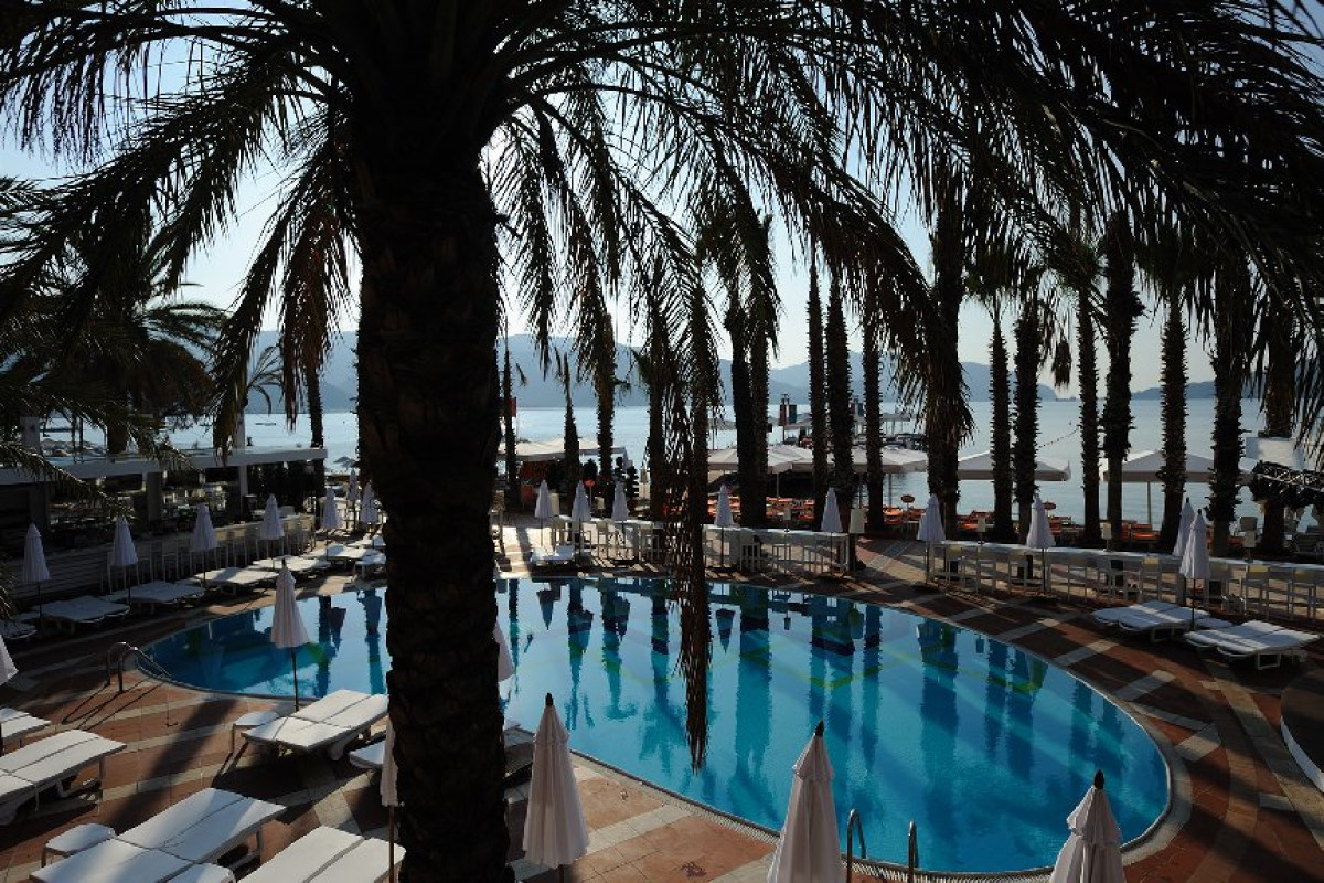 ELEGANCE HOTEL